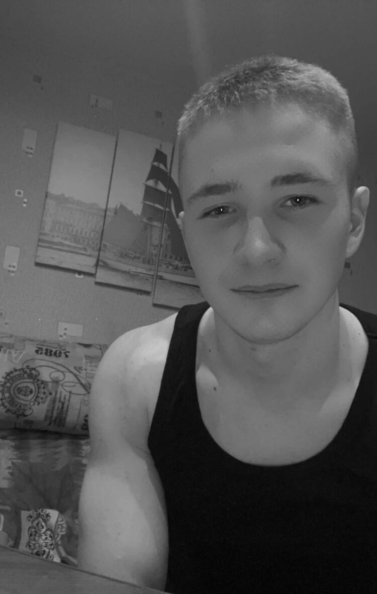  41955113  Alex, 27 ,    