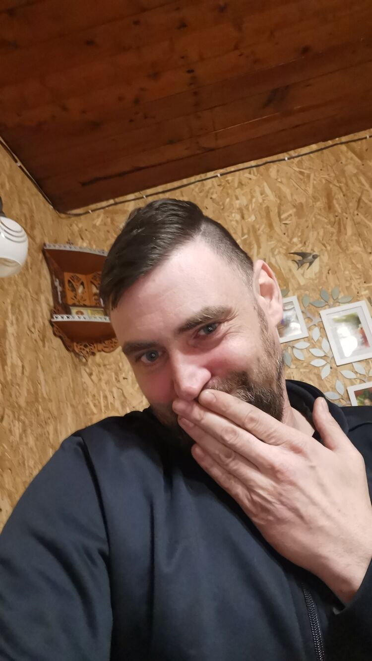  51949643  , 37 ,    -