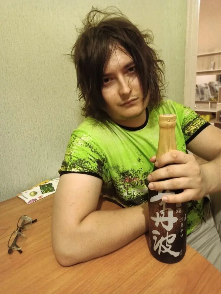  32889343  Dmitry, 26 ,    