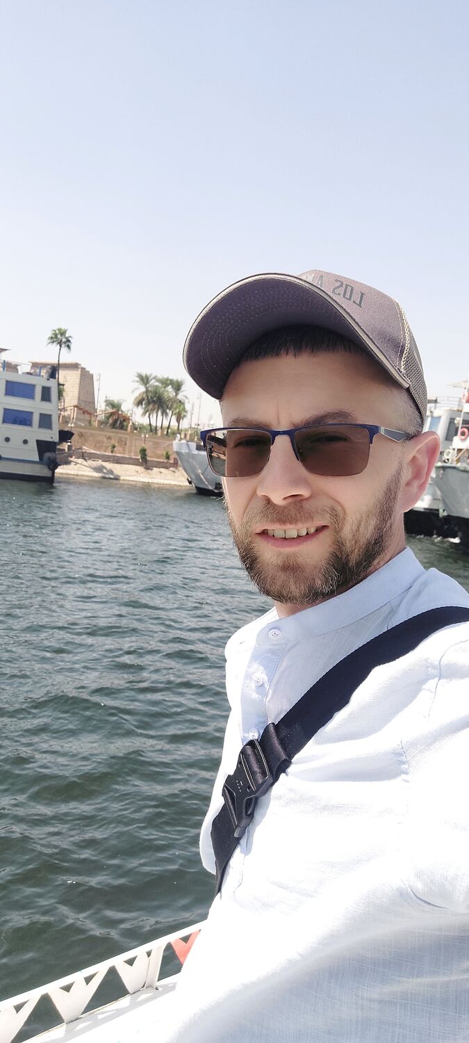  53944623  Basilio, 30 ,    