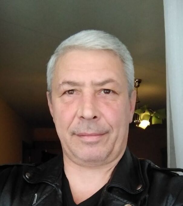  52601213  Slavik, 57 ,    