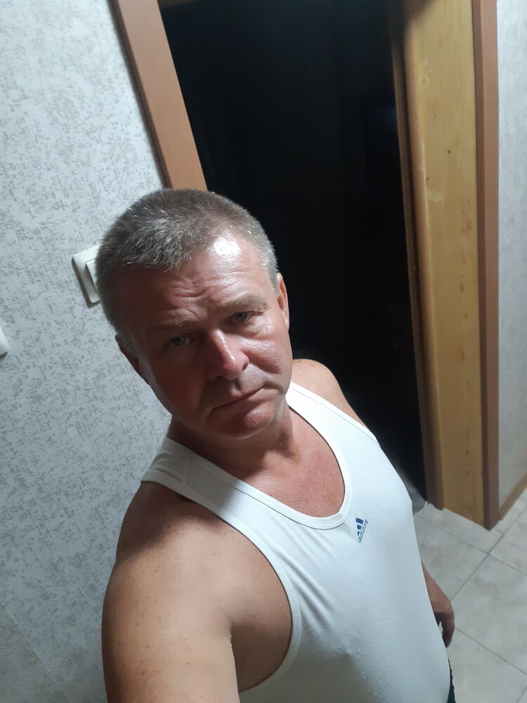  46521243  , 52 ,    