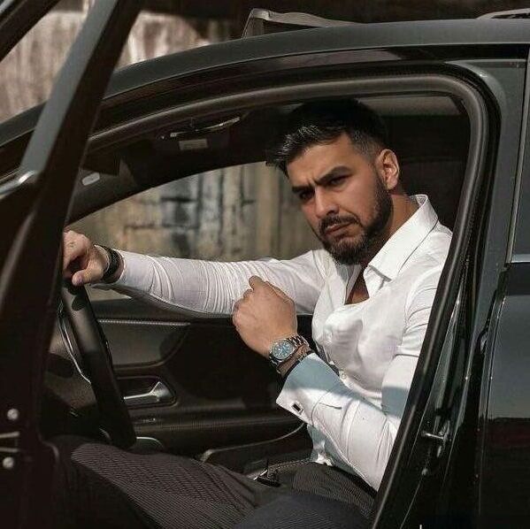  54399433  ADAM, 43 ,    