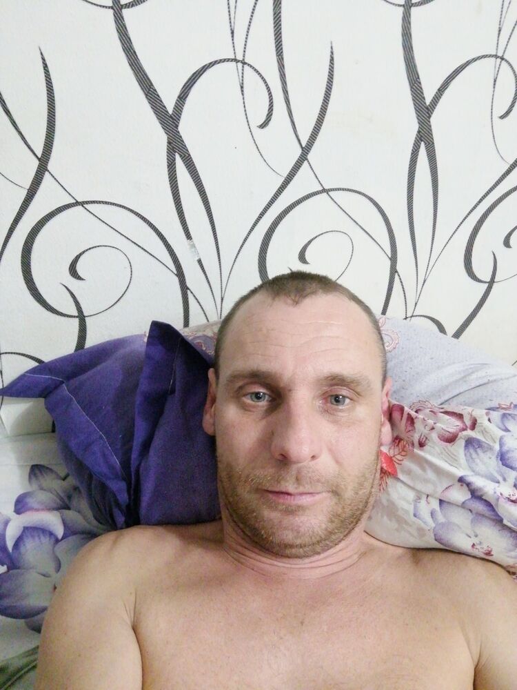  18018933  , 44 ,    
