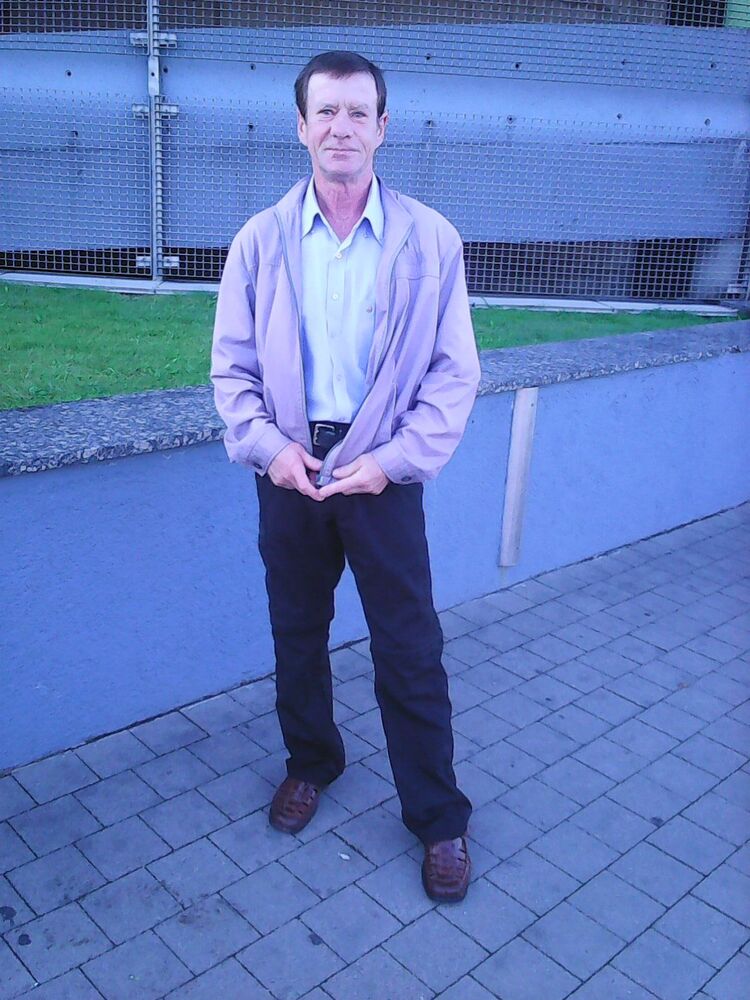  53979253  Feliks, 66 ,    