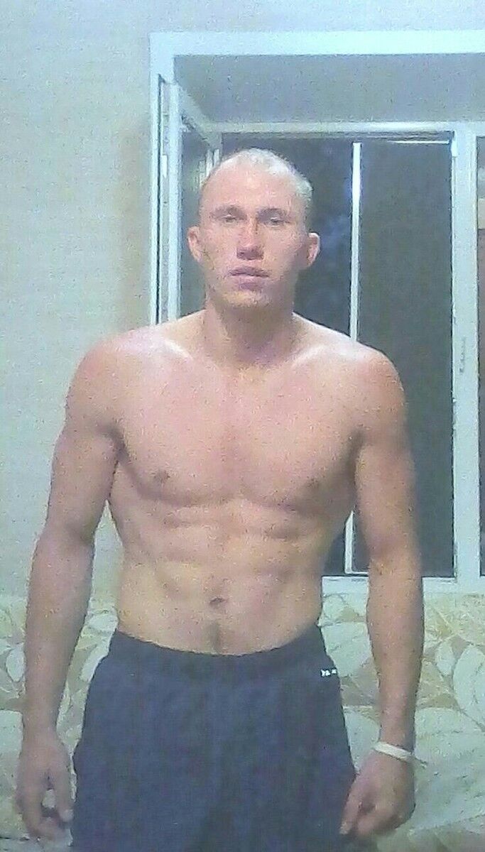  19237263  Robert, 29 ,    