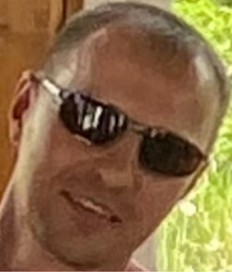  44534053  Alex, 49 ,    