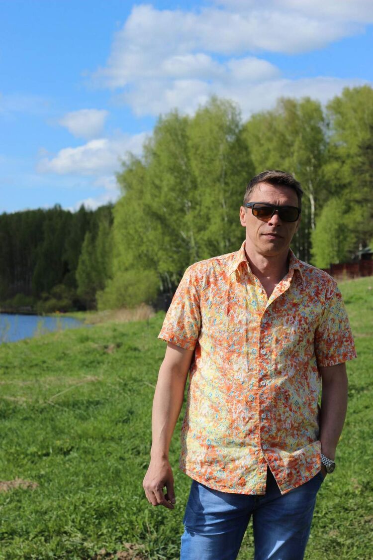  39169733  Vlad, 54 ,    