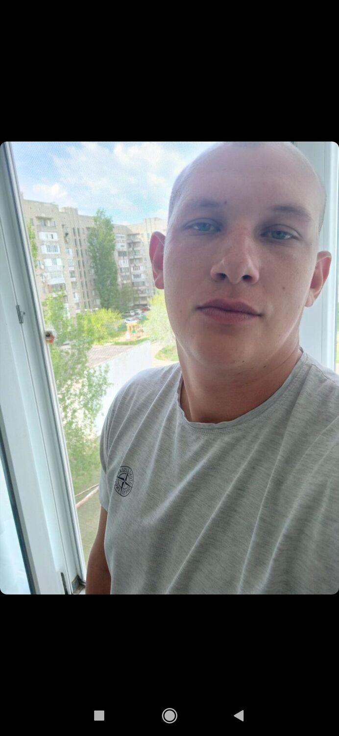  26194363  Vlad, 27 ,    