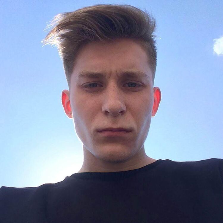  52378213  MAXSIMOV, 26 ,    