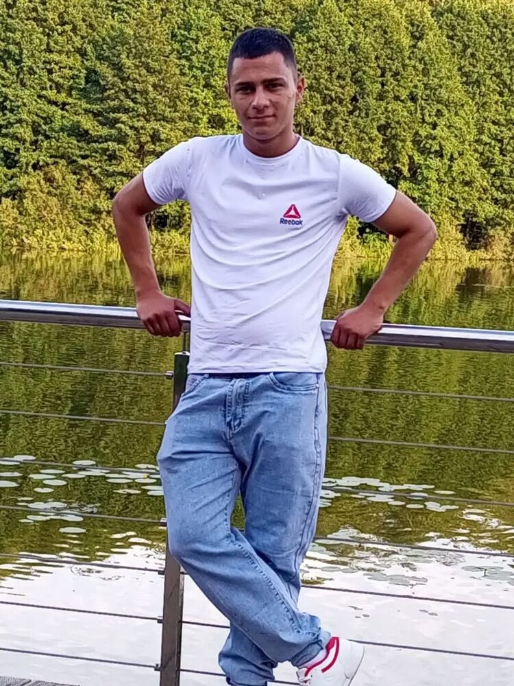  32227273  Oleg, 26 ,    