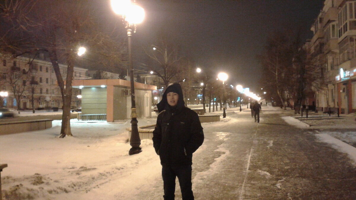  11942883  Alisher, 27 ,    