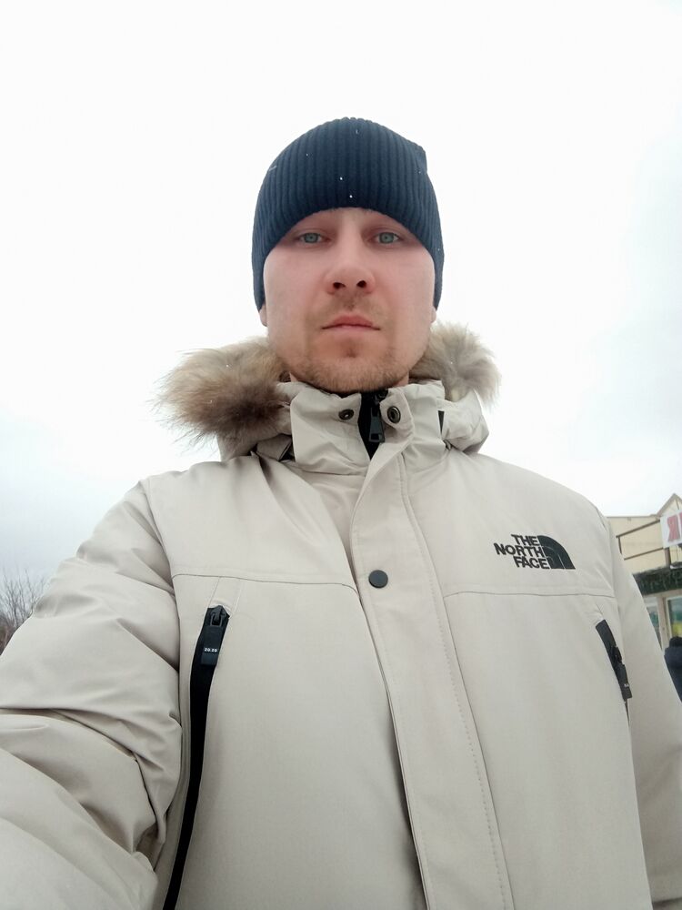  ,   Maksim, 37 ,   ,   , c , 