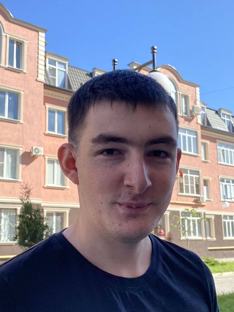  47393483  , 18 ,    