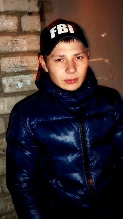  ,   Denis, 33 ,   ,   , c 