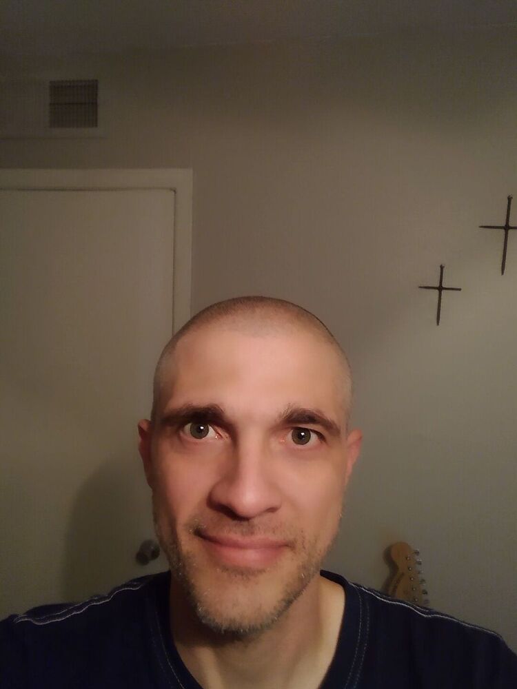  26825763  Eric, 45 ,    Hampshire
