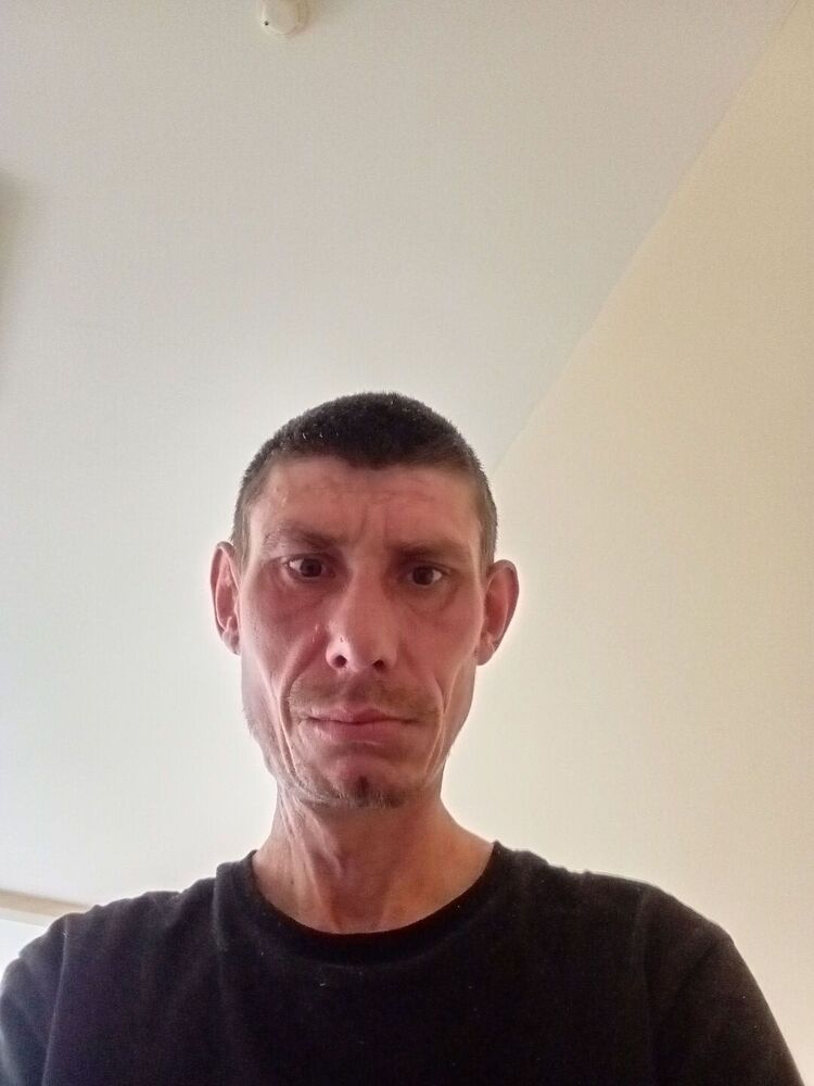 45981403  , 37 ,    