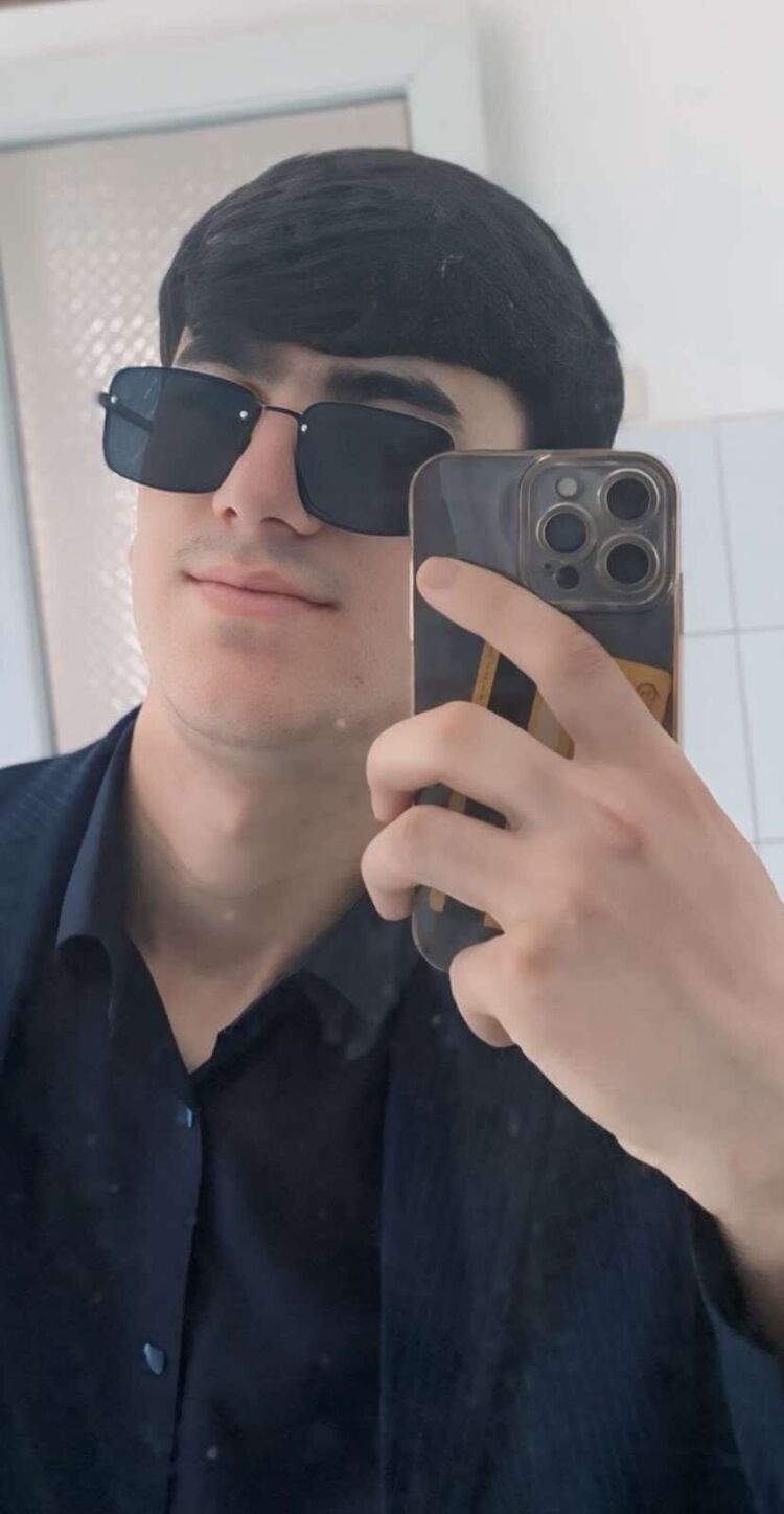  48725693  , 20 ,    