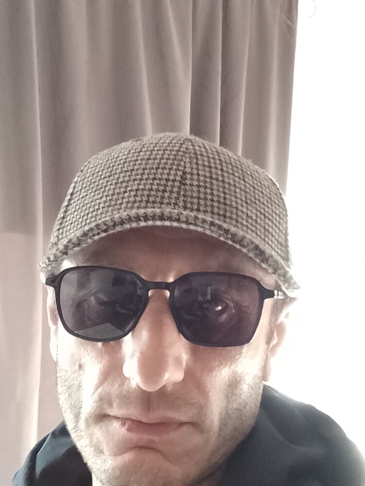  47660223  Niko, 46 ,    