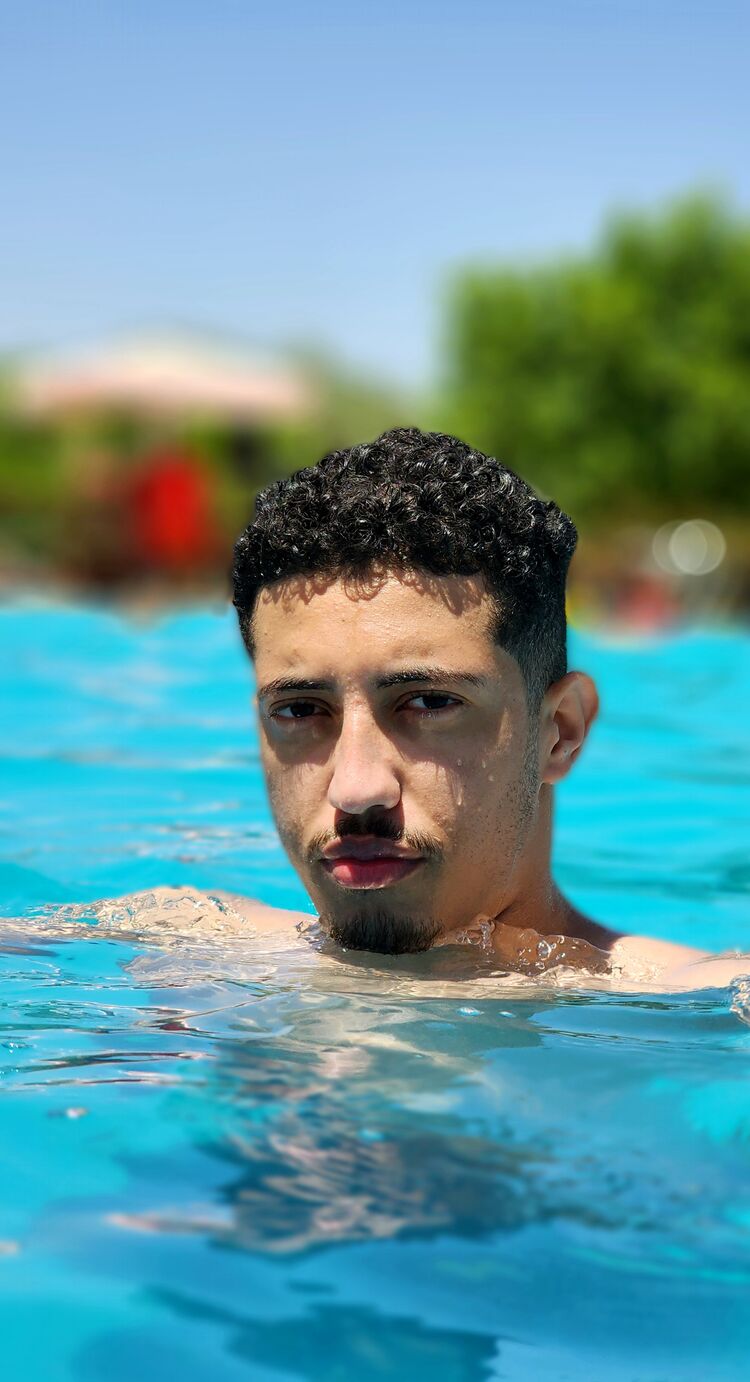  38666563  Moslim, 24 ,    