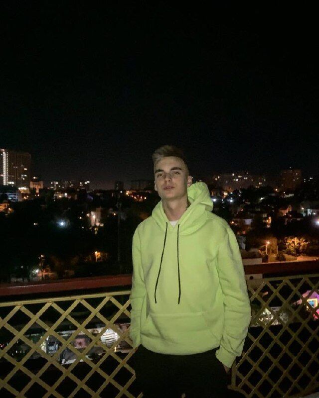  ,   , 28 ,   ,   