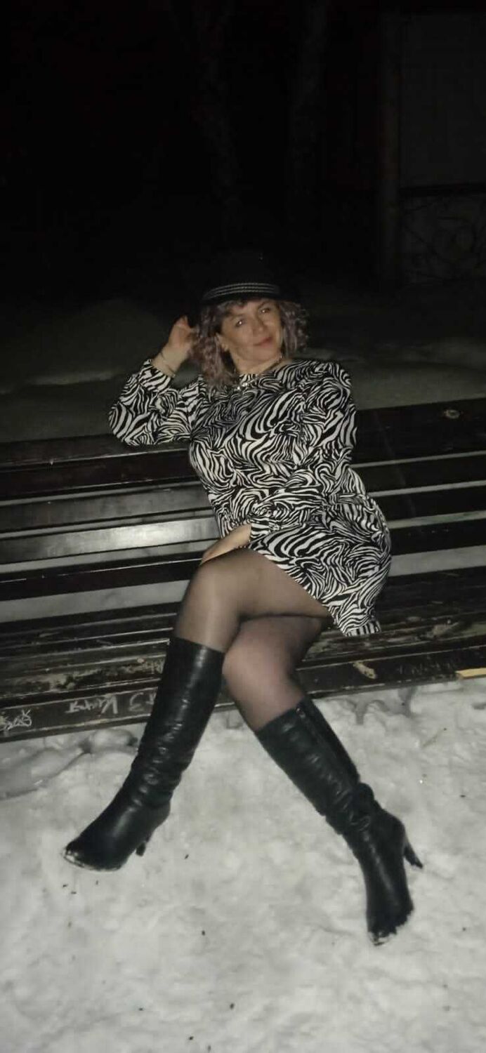  53774653  , 47 ,    --