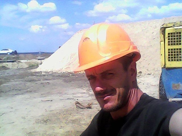  16593843  Igori, 46 ,    