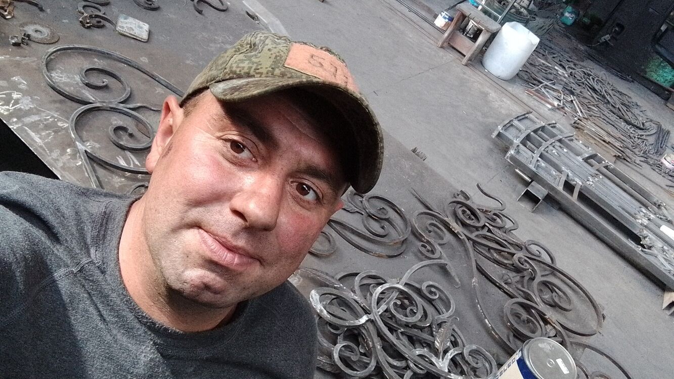 46778553  Viktor, 39 ,    