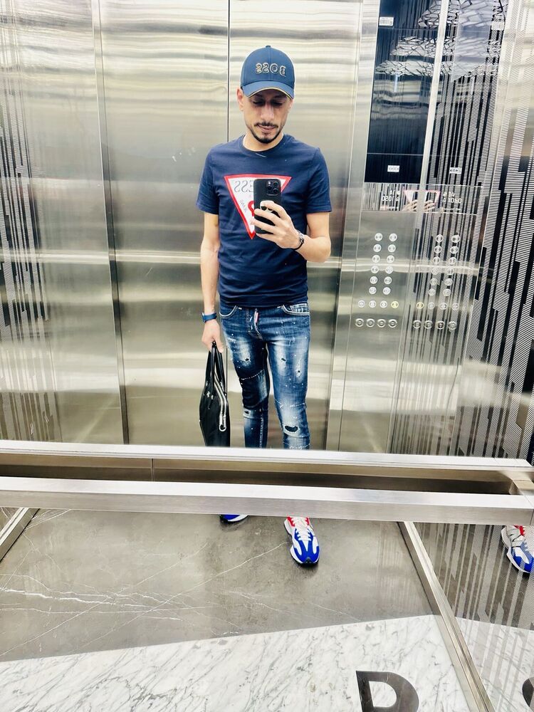  49871433  Bassem, 41 ,    