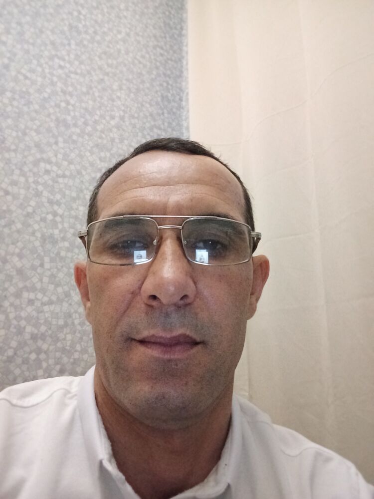  43953803  Ali, 44 ,    