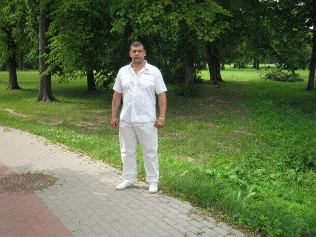  45335633  Jon, 45 ,    