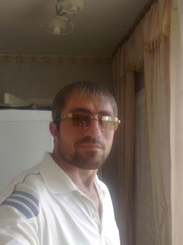  18403143  , 49 ,    -