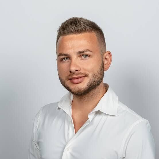 ���� 54994253 ������� Kira, 38 ���, ���� ���������� � �������