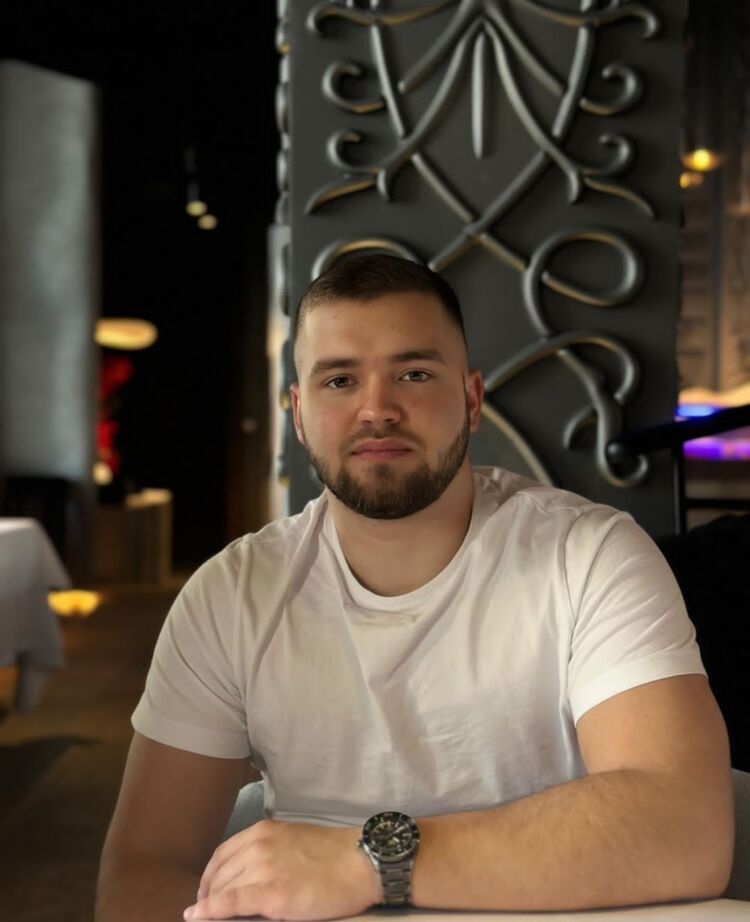  45216203  Artem, 38 ,    -