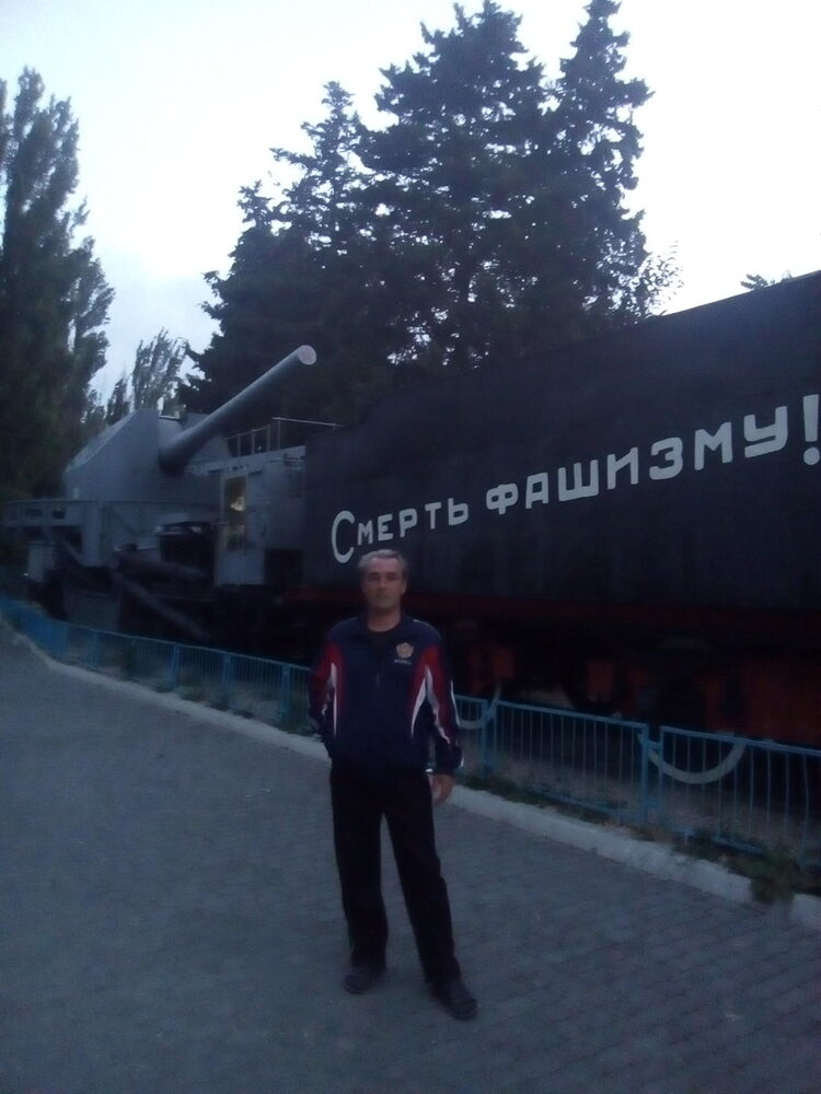  9944083  , 51 ,    
