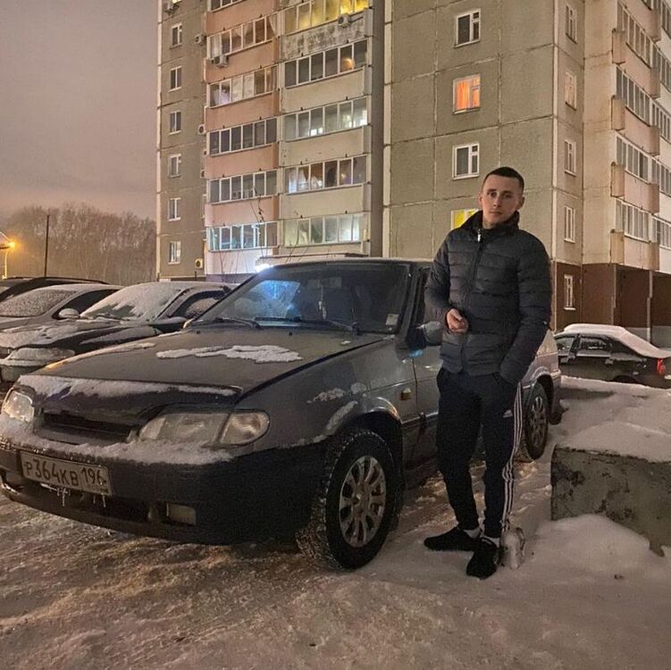  33323213  Nikolai, 30 ,    