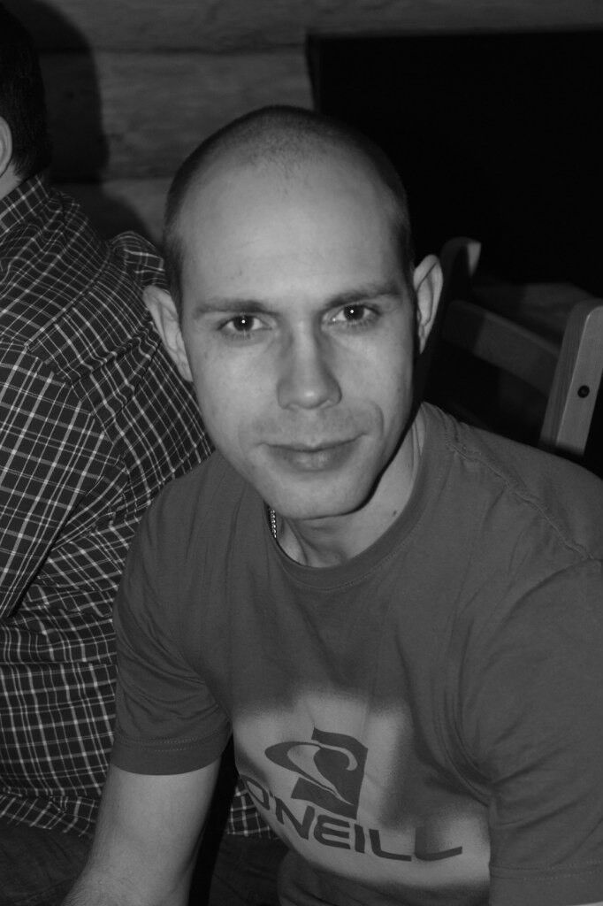  13087903  Mihail, 42 ,    