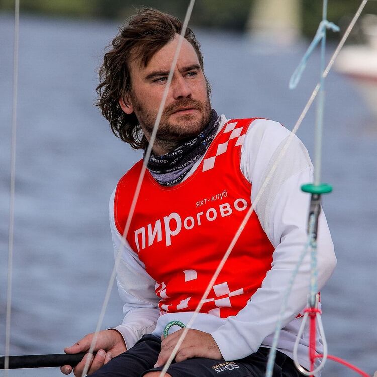  30108923  Vladimir, 35 ,    