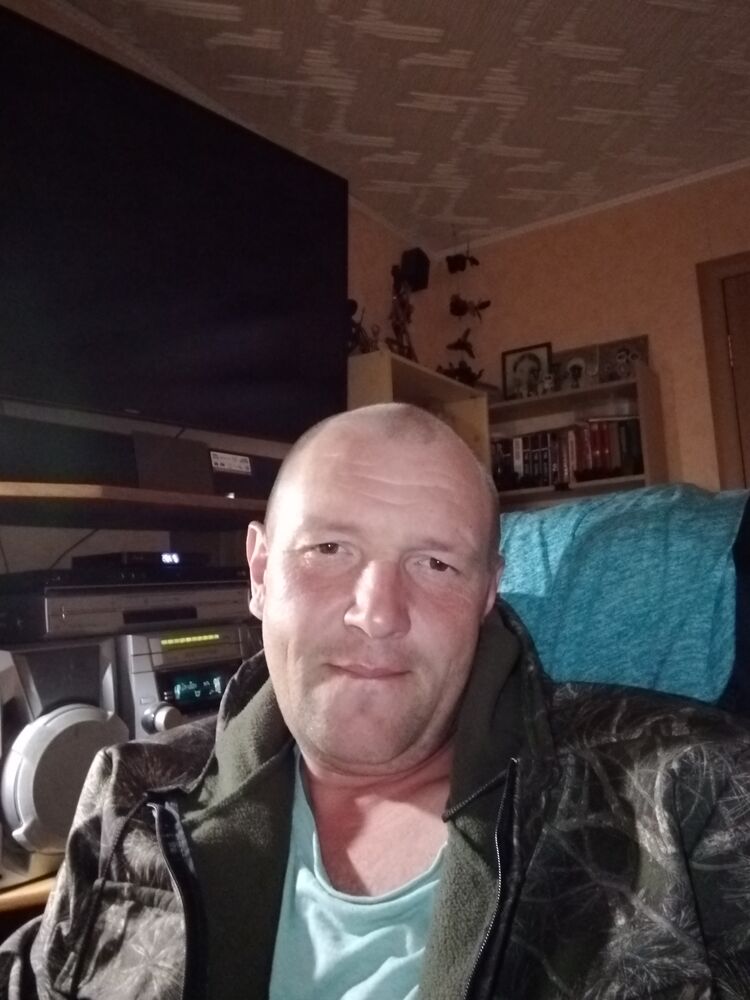  35271133  Max, 44 ,    