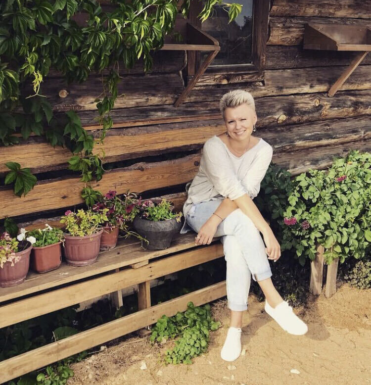  ,   JuliaTI, 40 ,     , c 