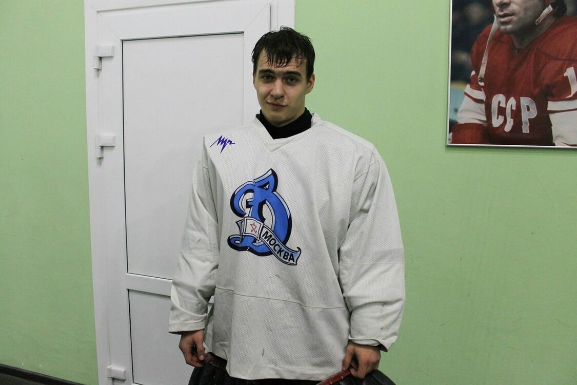  11500463  Anton, 28 ,    