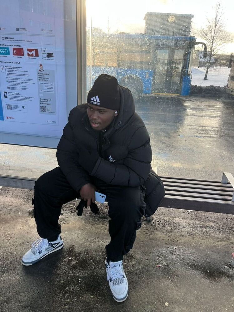  48407753  , 22 ,    