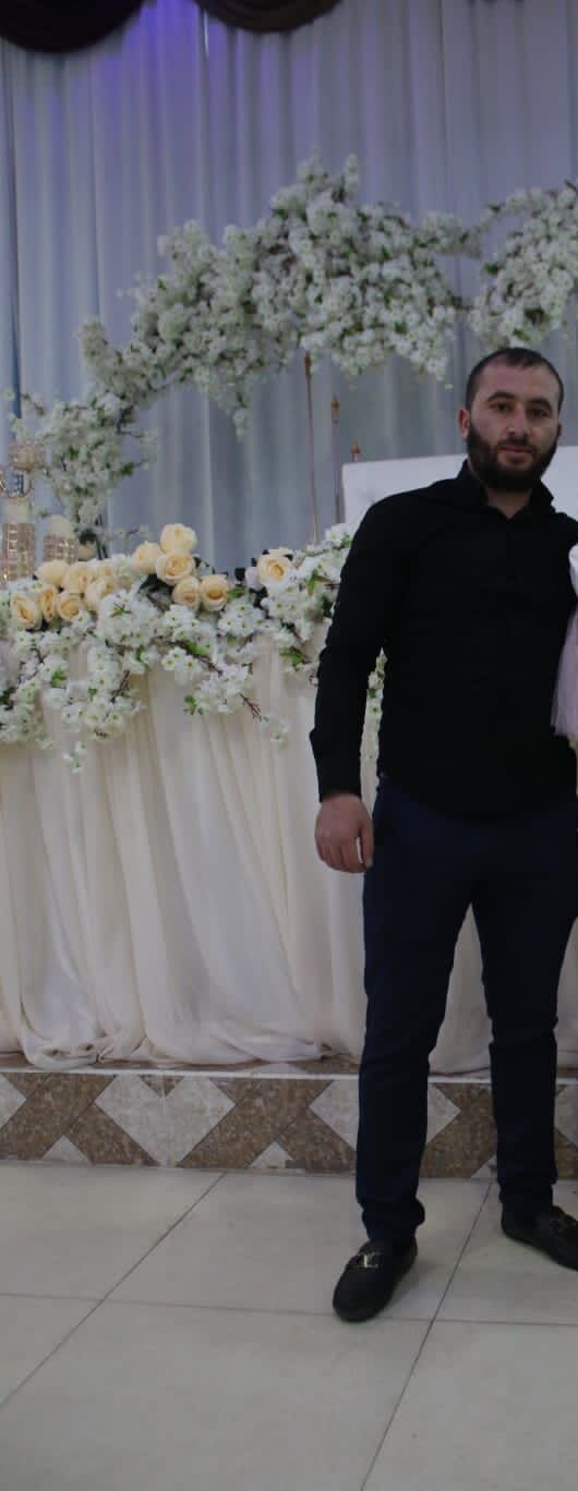  34272223  GARIK, 30 ,    