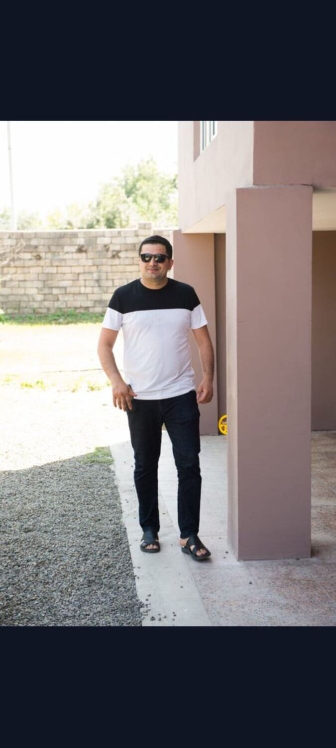  ,   Sia, 34 ,   ,   