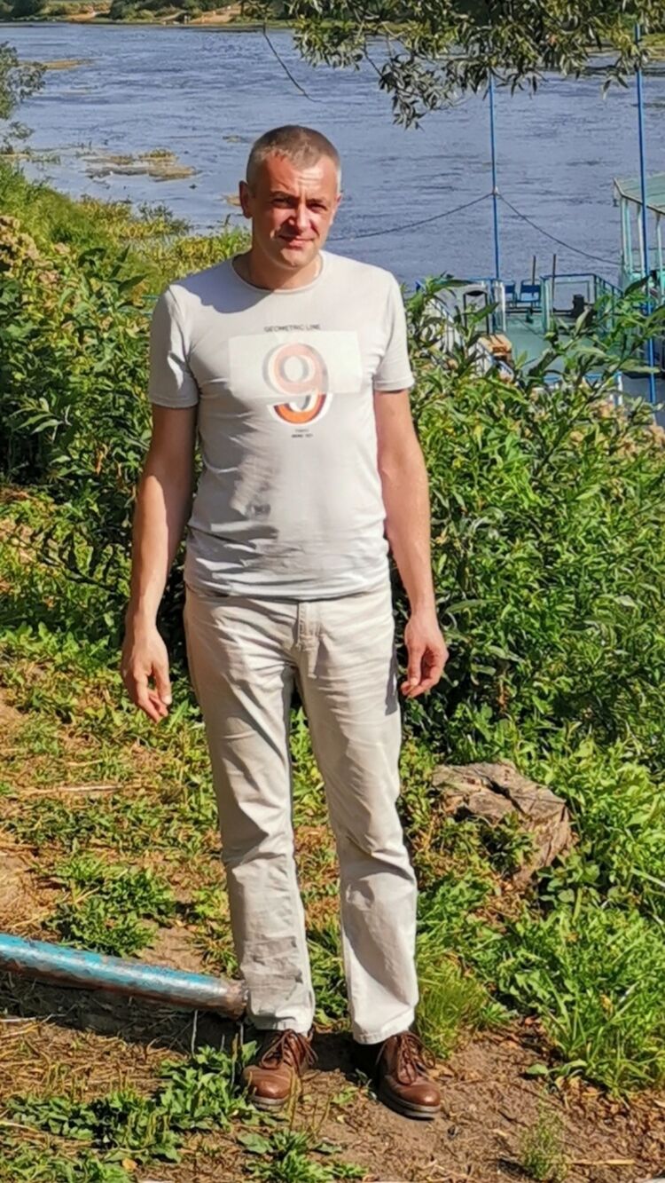  31982533  , 44 ,    