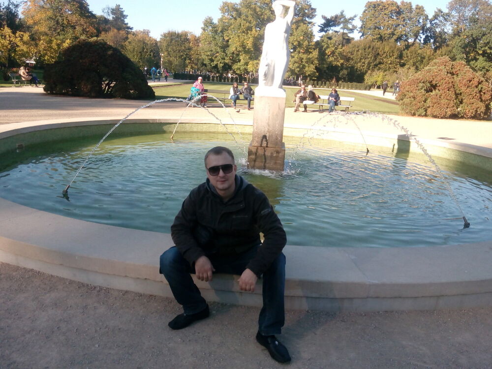  10298313  Sergei, 43 ,    