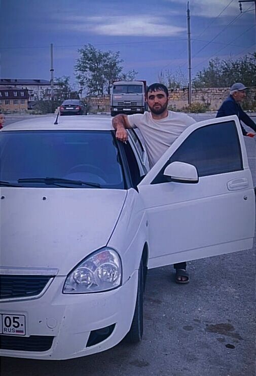  38713783  Rasul, 34 ,    