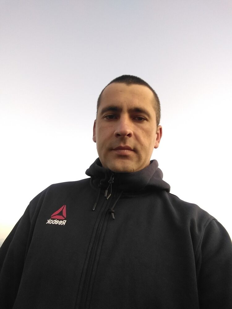   ,   Den, 36 ,   