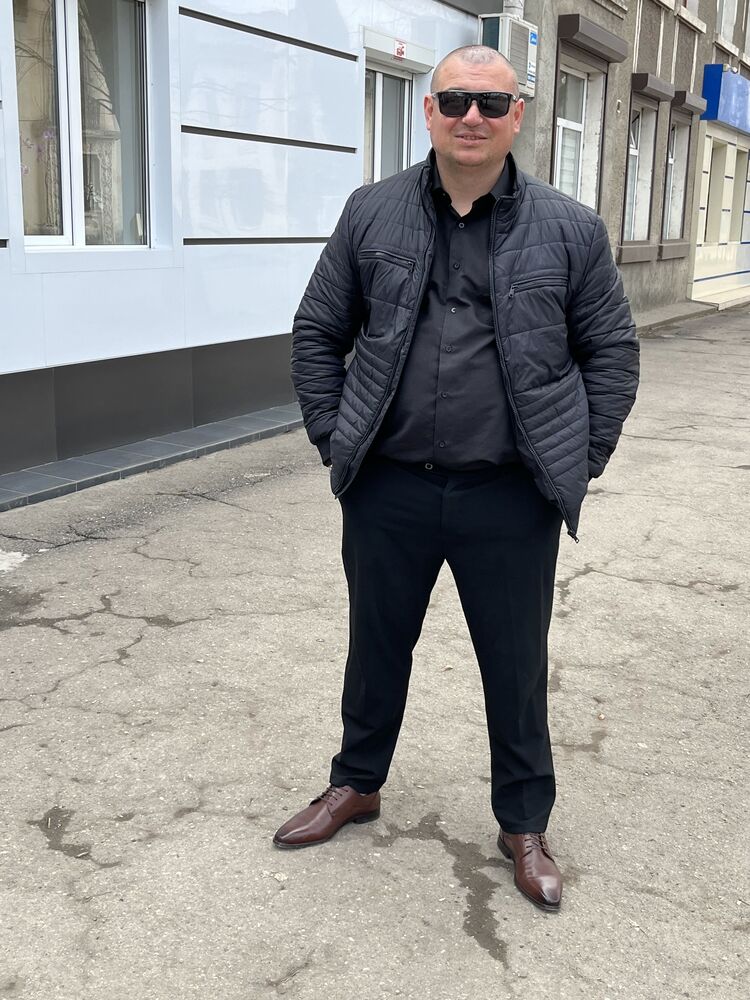  ,   Igor, 38 ,   ,   