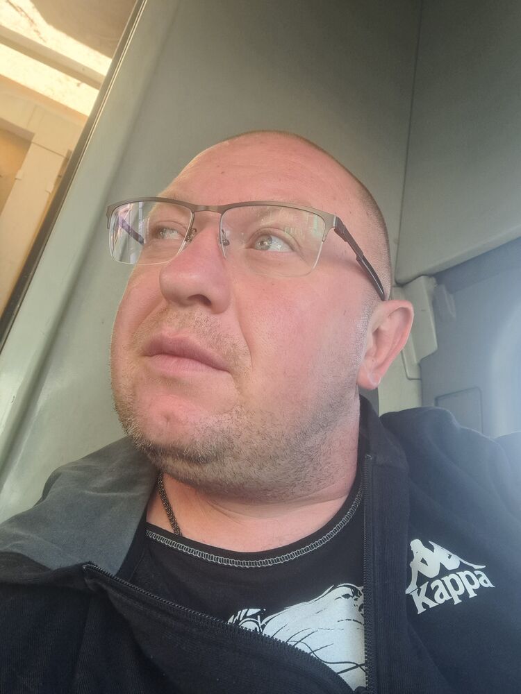  37156343  , 41 ,    
